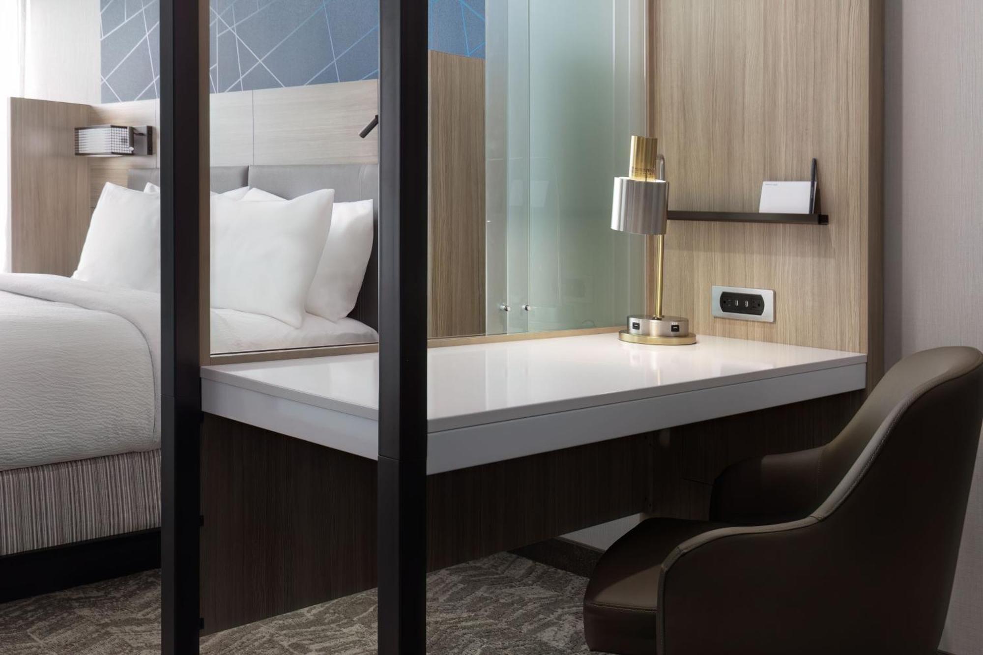 Springhill Suites By Marriott Плезантон Экстерьер фото